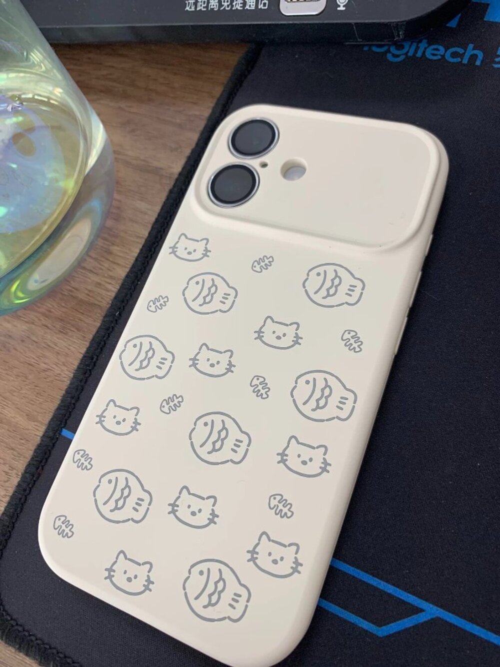Cute Cat & Fish Cream Silicone Case
